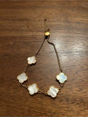 Clover Charm Gold Bracelet